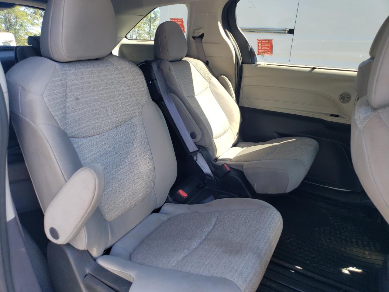 2022 Toyota Sienna Le VIN: 5TDKRKEC8NS116595 Lot: 85695915