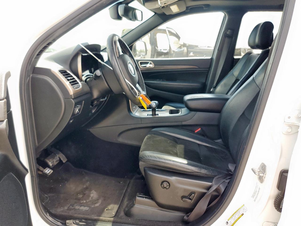 2015 Jeep Grand Cherokee Laredo VIN: 1C4RJEAG2FC677717 Lot: 85536725