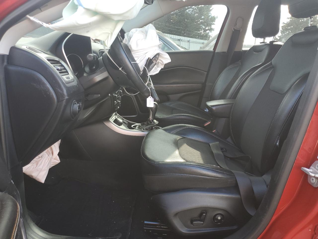 2018 Jeep Compass Latitude VIN: 3C4NJDBB8JT333530 Lot: 89522085