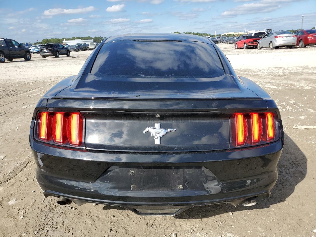 2016 Ford Mustang VIN: 1FA6P8AM9G5327635 Lot: 89823535