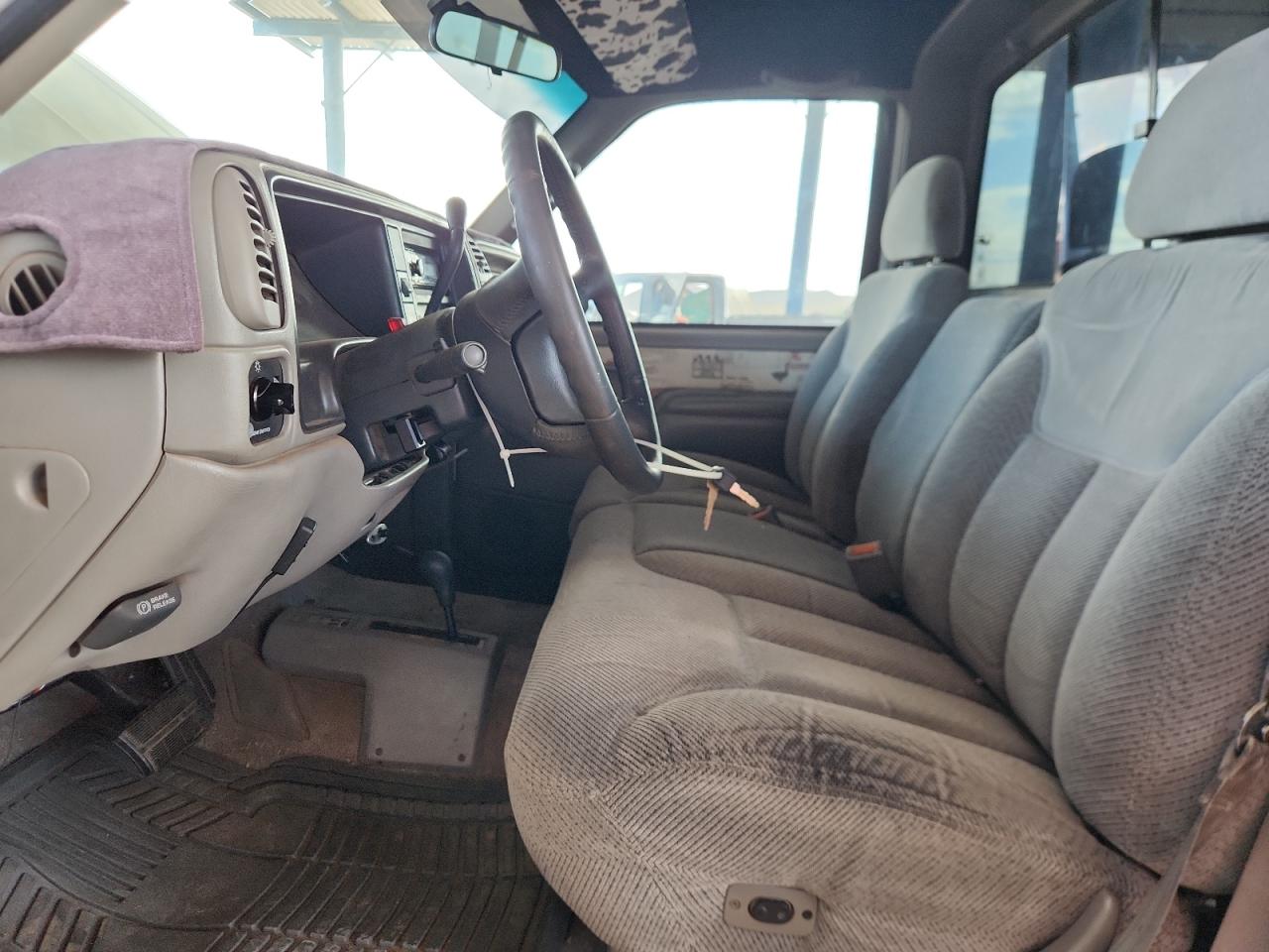 1997 Chevrolet Gmt-400 K1500 VIN: 1GCEK14R0VZ214682 Lot: 83812035