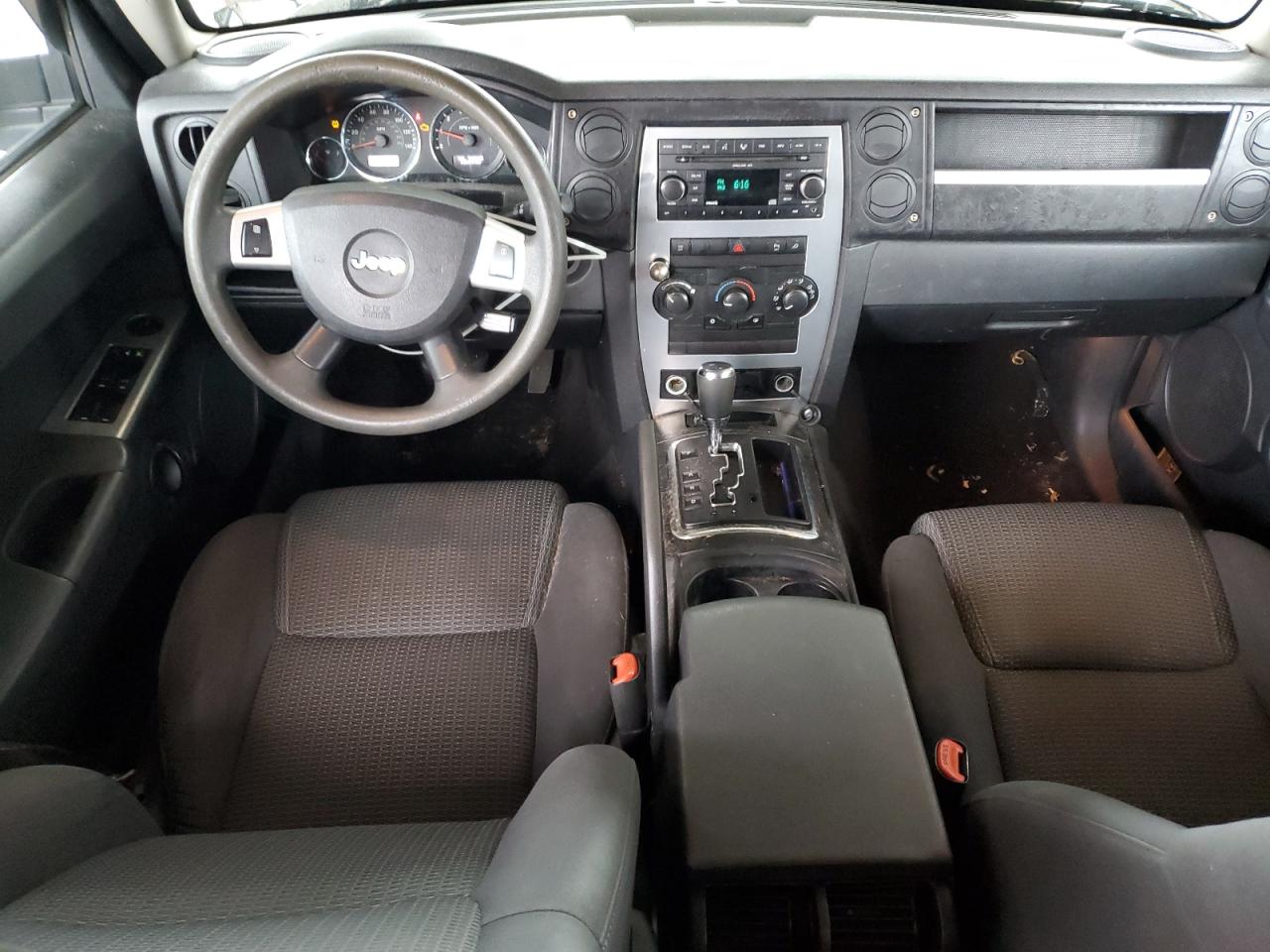2008 Jeep Commander Sport VIN: 1J8HG48K98C129806 Lot: 82295765