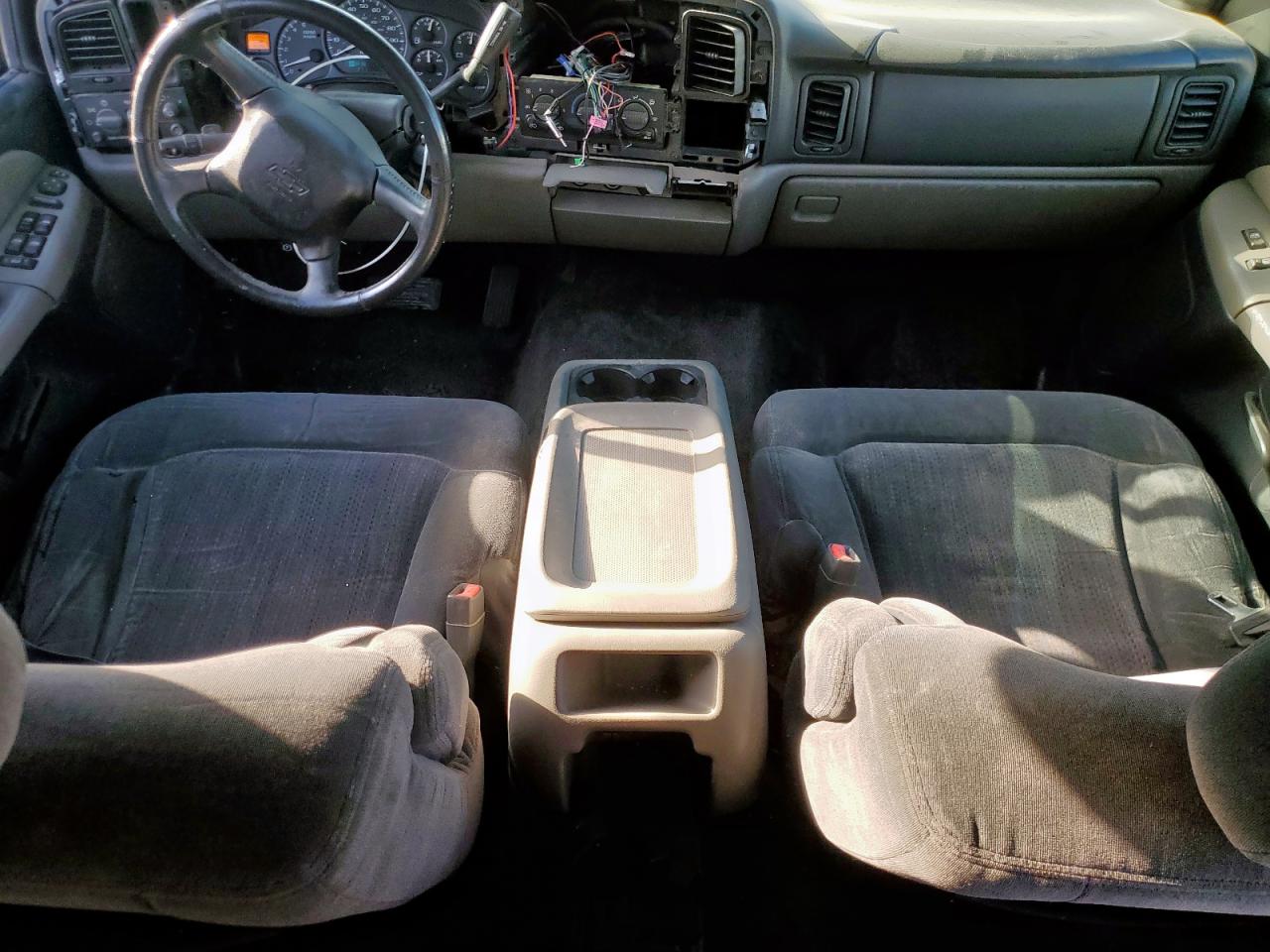 2002 Chevrolet Suburban C1500 VIN: 1GNEC16Z02J141616 Lot: 86280055