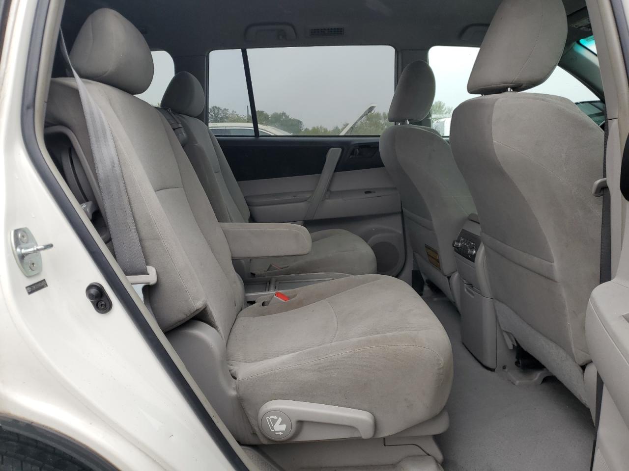 2010 Toyota Highlander VIN: 5TDBK3EH1AS040850 Lot: 82355895