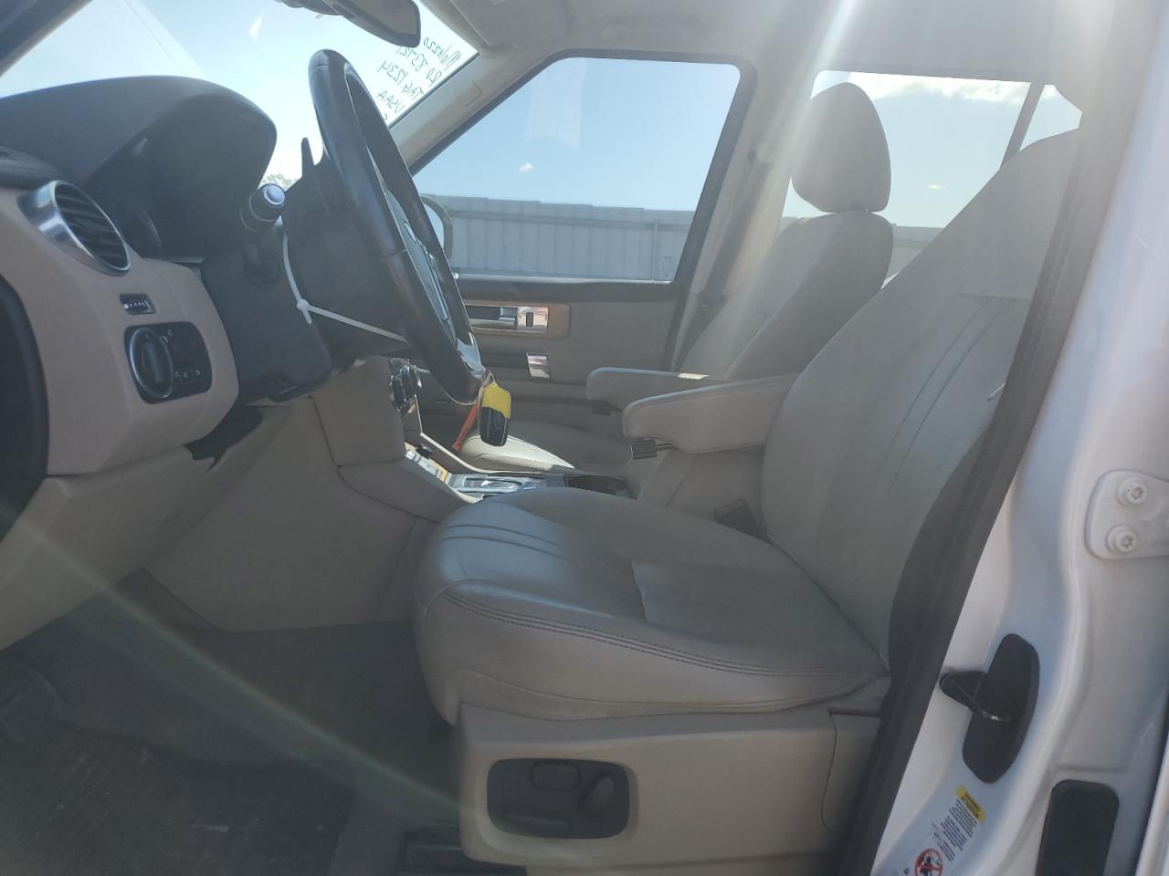 2015 Land Rover Lr4 Hse VIN: SALAG2V61FA747613 Lot: 69976465