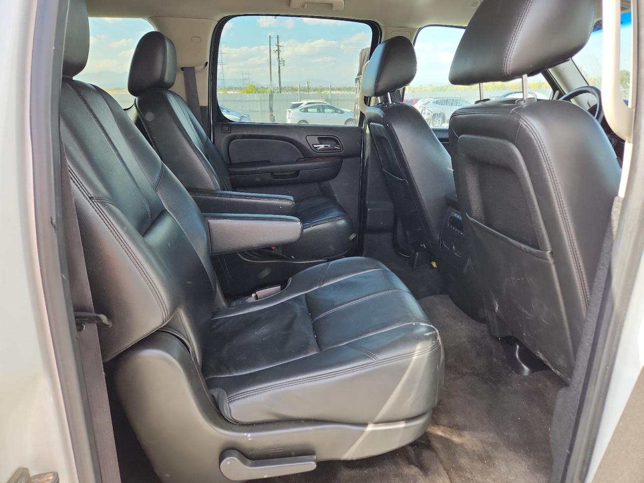 2013 Chevrolet Suburban K1500 Lt VIN: 1GNSKJE72DR270919 Lot: 86899285