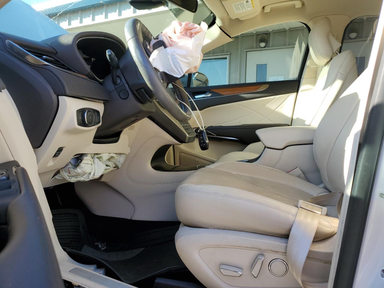 2015 Lincoln Mkc VIN: 5LMCJ1A92FUJ20048 Lot: 86220985