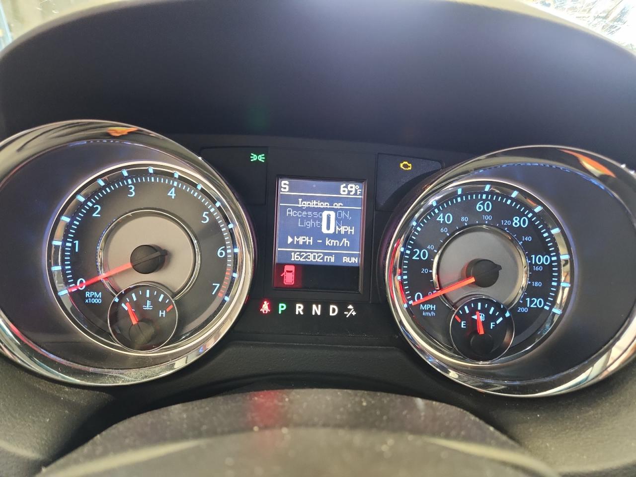 2015 Chrysler Town & Country Touring VIN: 2C4RC1BG1FR572076 Lot: 85132965