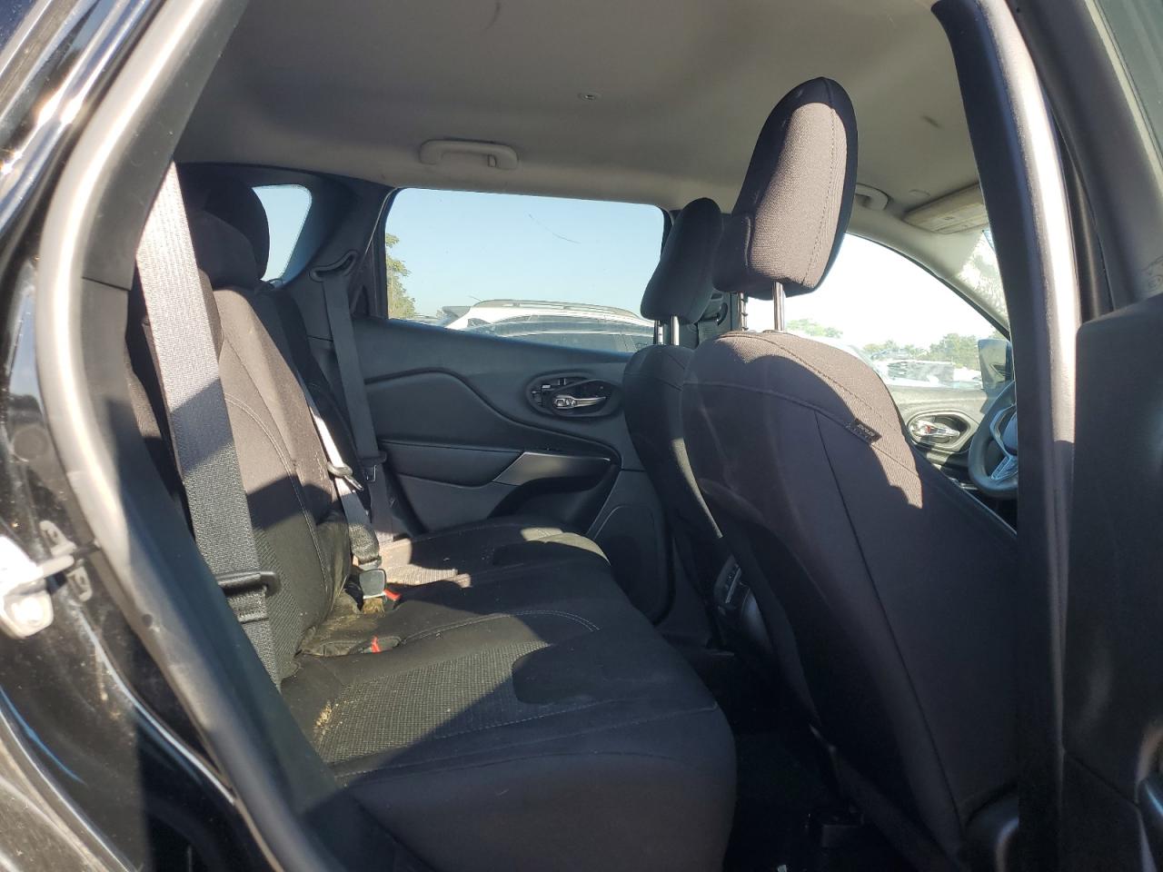 2020 Jeep Cherokee Latitude VIN: 1C4PJMCB3LD632939 Lot: 84883485