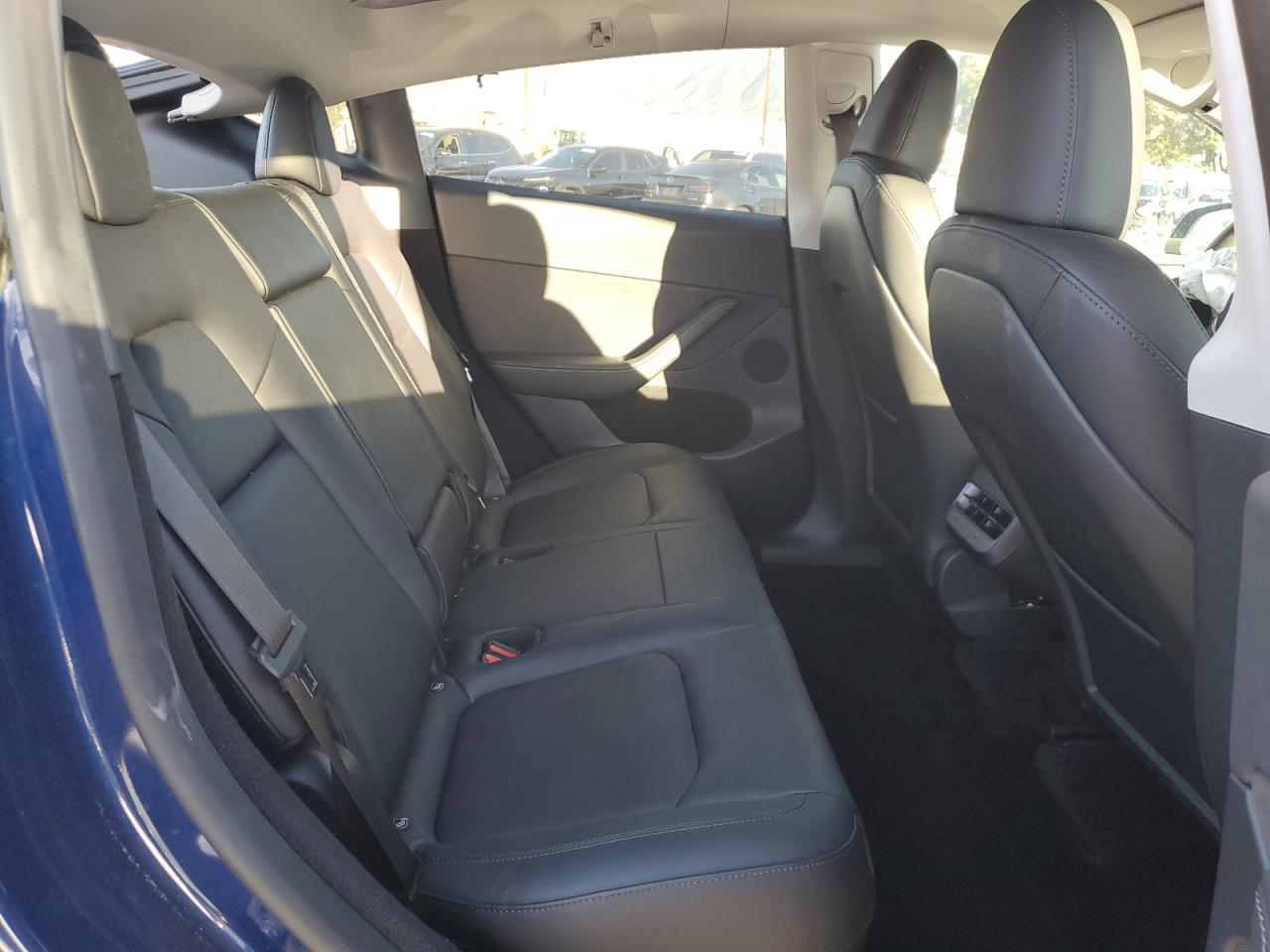 2024 Tesla Model Y VIN: 7SAYGDED2RF197207 Lot: 86707025