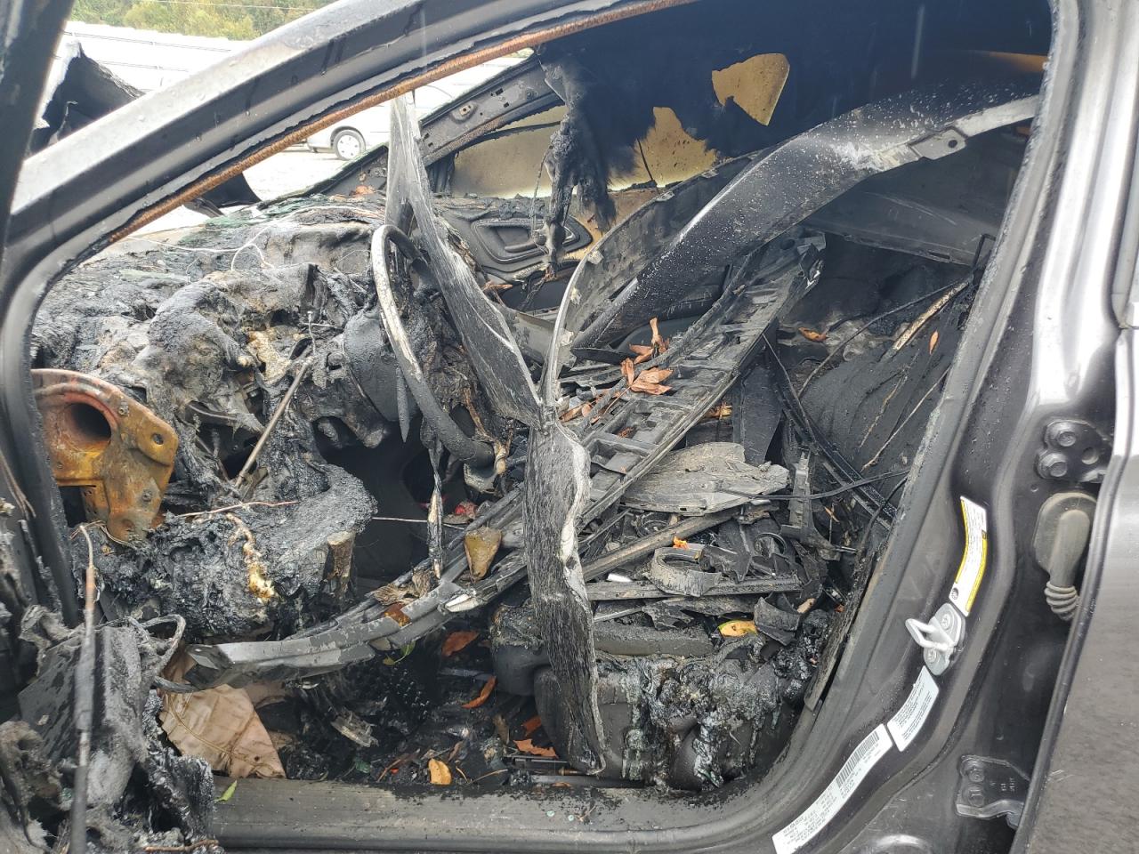 2015 Chrysler 200 Limited VIN: 1C3CCCABXFN699661 Lot: 85396235