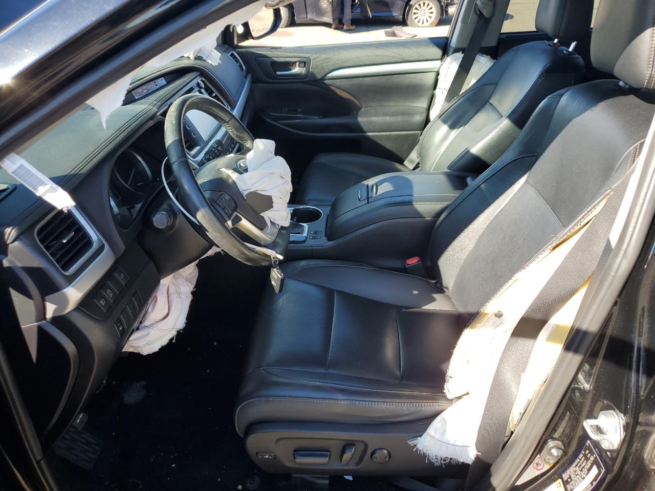 2019 Toyota Highlander Se VIN: 5TDJZRFHXKS601606 Lot: 82395125