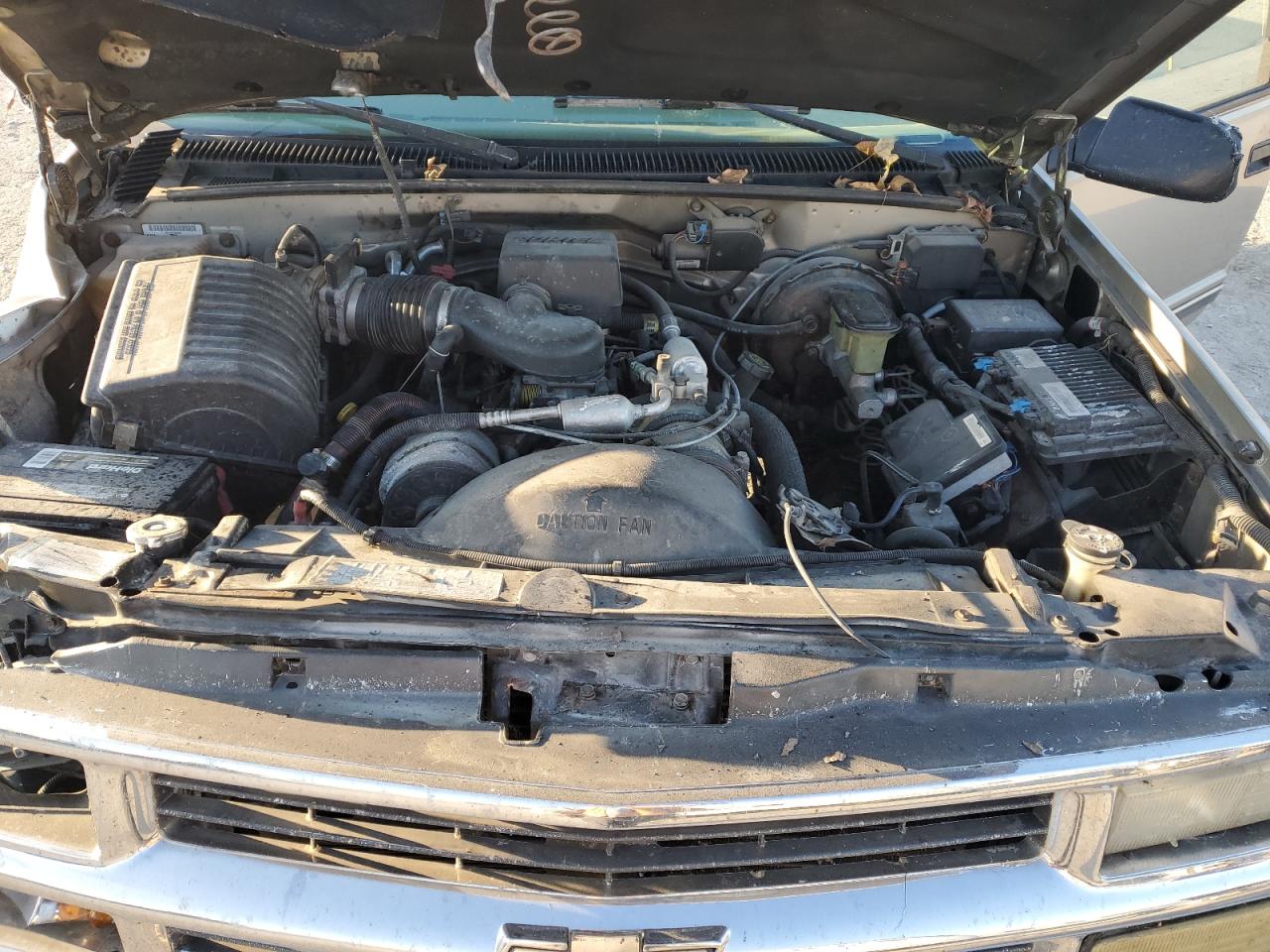 1999 Chevrolet Tahoe C1500 VIN: 1GNEC13R8XJ551480 Lot: 82418795