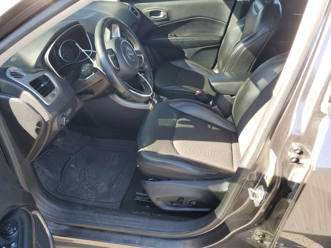 2018 Jeep Compass Latitude VIN: 3C4NJDBB1JT345227 Lot: 85742205