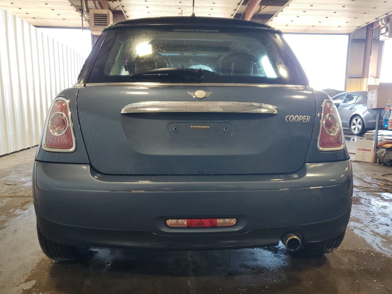 2011 Mini Cooper VIN: WMWSU3C5XBT097499 Lot: 84431405
