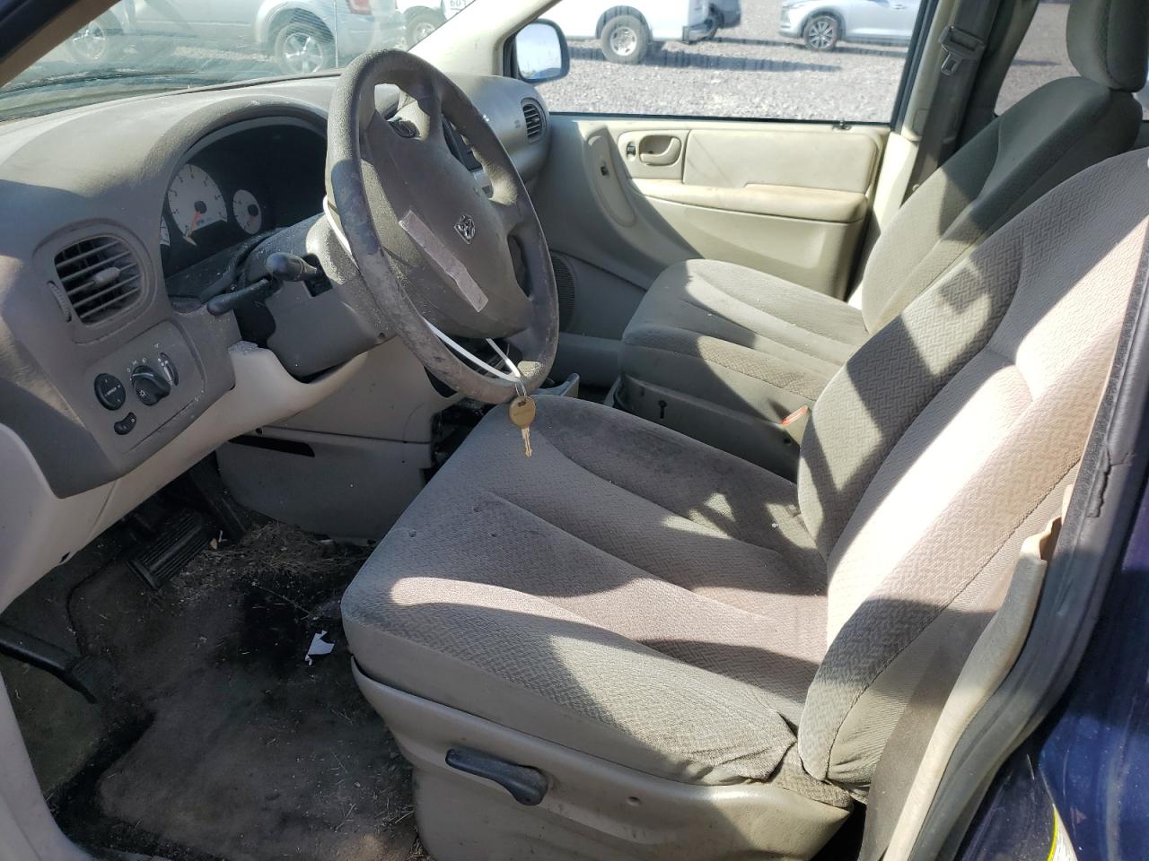 2005 Dodge Caravan Sxt VIN: 1D8GP45RX5B358406 Lot: 82355185