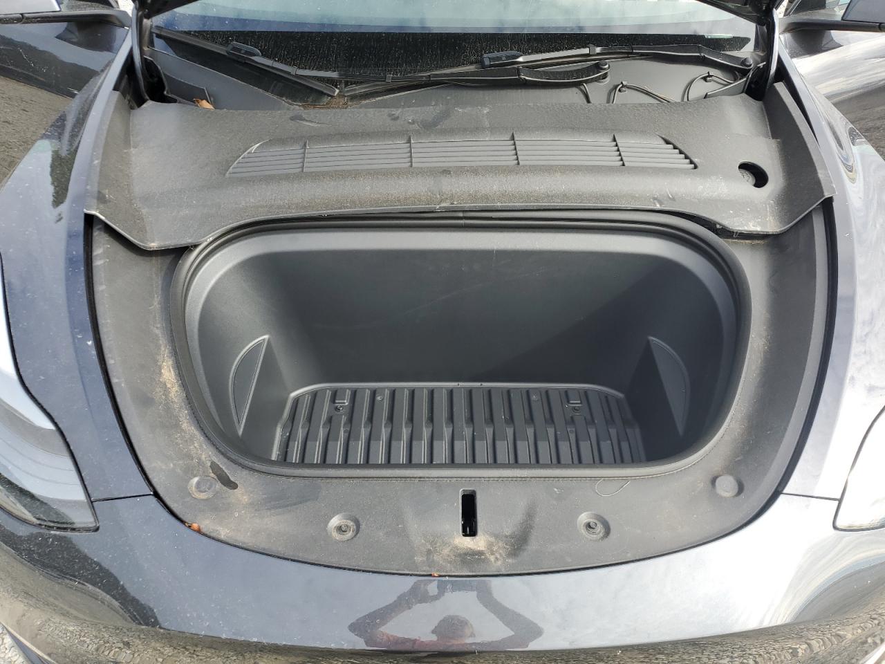 2024 Tesla Model Y VIN: 7SAYGDED6RF108979 Lot: 84653485