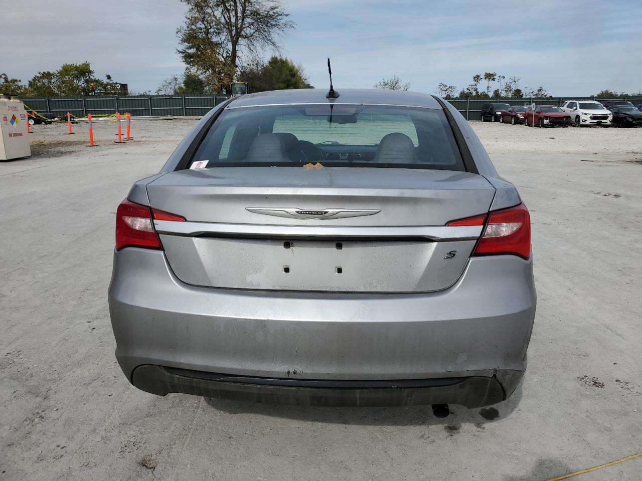 2013 Chrysler 200 Touring VIN: 1C3CCBBB7DN766237 Lot: 89992135