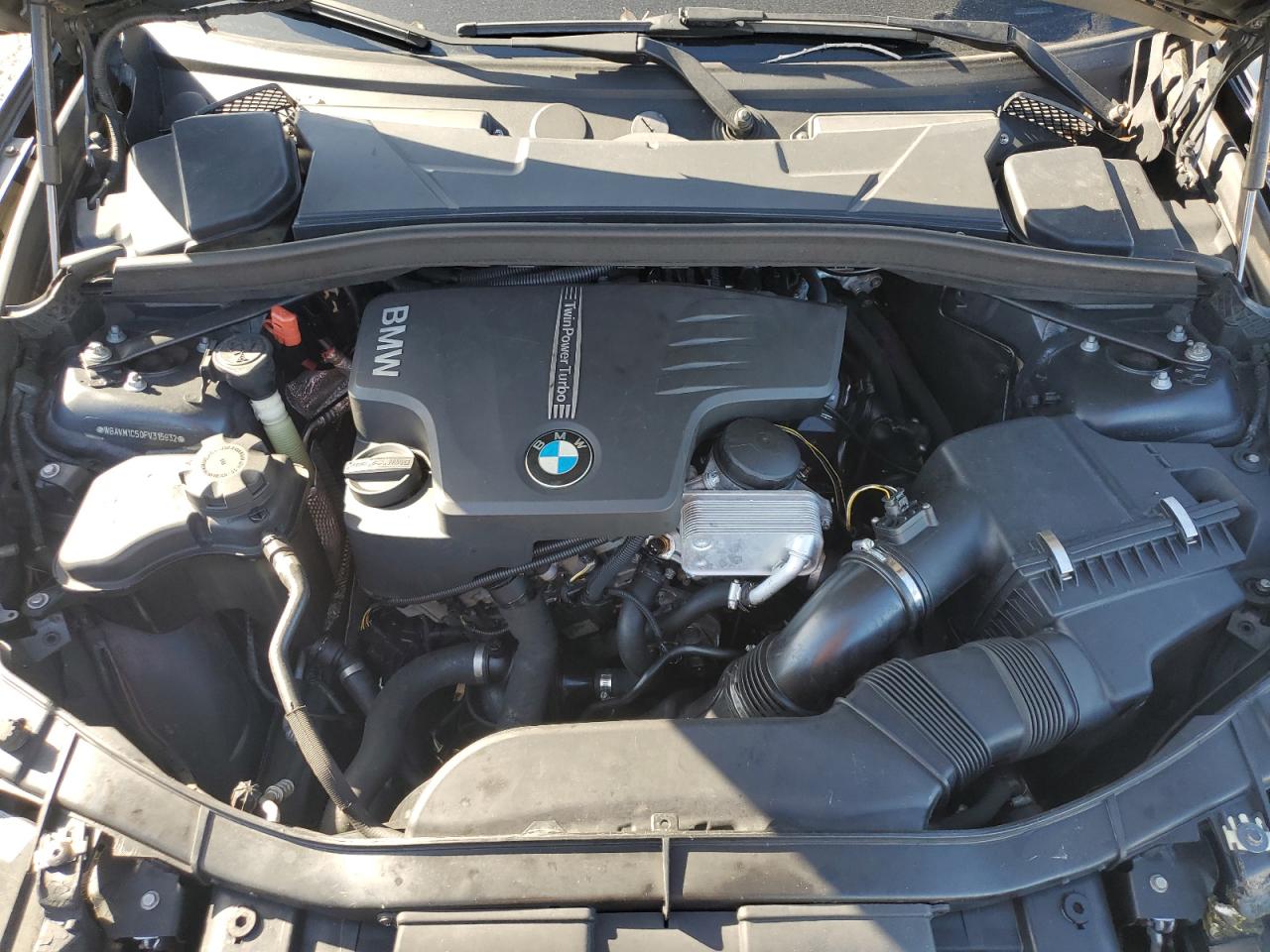 2015 BMW X1 Sdrive28I VIN: WBAVM1C50FV315932 Lot: 84915655