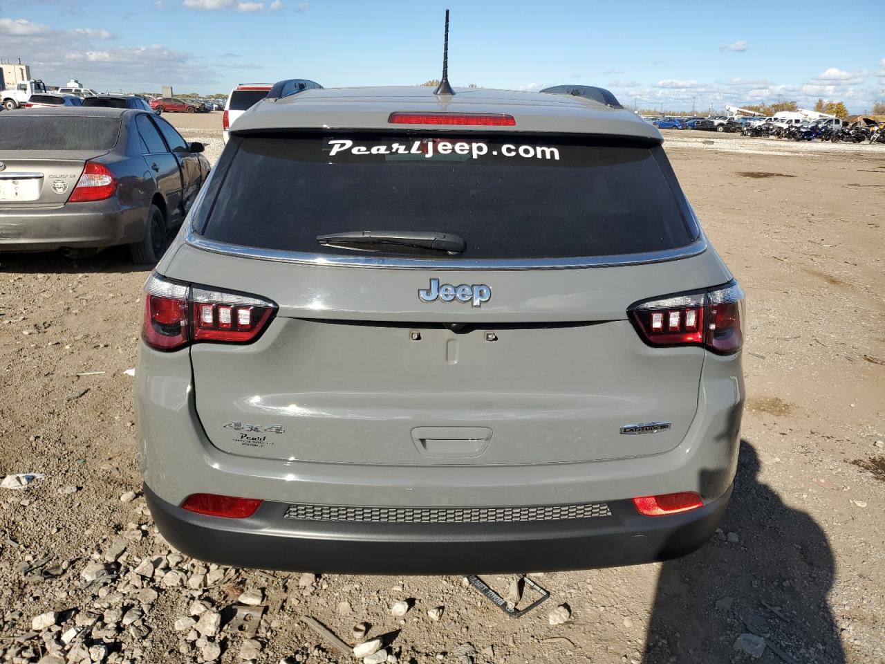 2024 Jeep Compass Latitude Lux VIN: 3C4NJDFN3RT576050 Lot: 90640115