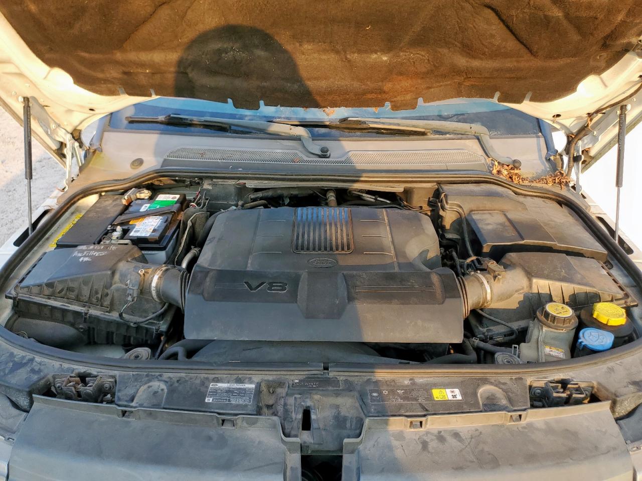 2011 Land Rover Range Rover Sport Lux VIN: SALSK2D44BA295427 Lot: 84657235