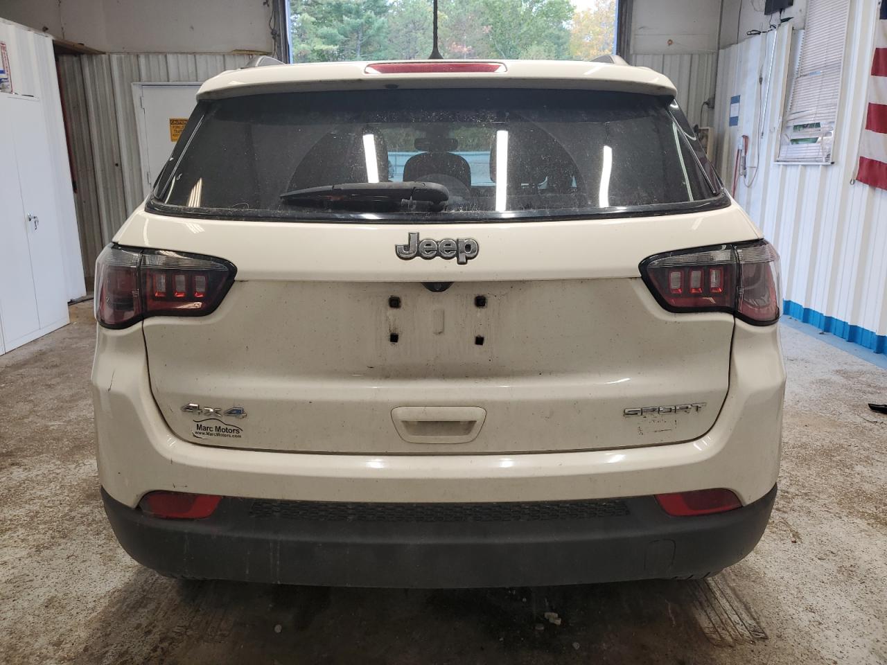 2018 Jeep Compass Sport VIN: 3C4NJDAB5JT303080 Lot: 82398815