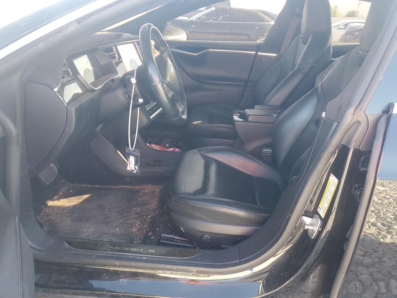 2015 Tesla Model S VIN: 5YJSA1E21FF115013 Lot: 82528595