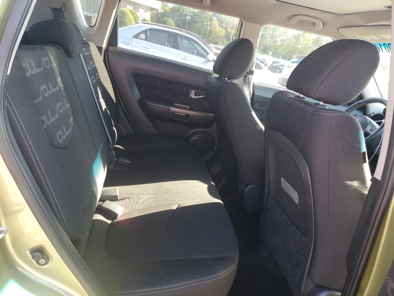 2012 Kia Soul + VIN: KNDJT2A6XC7415641 Lot: 82200165