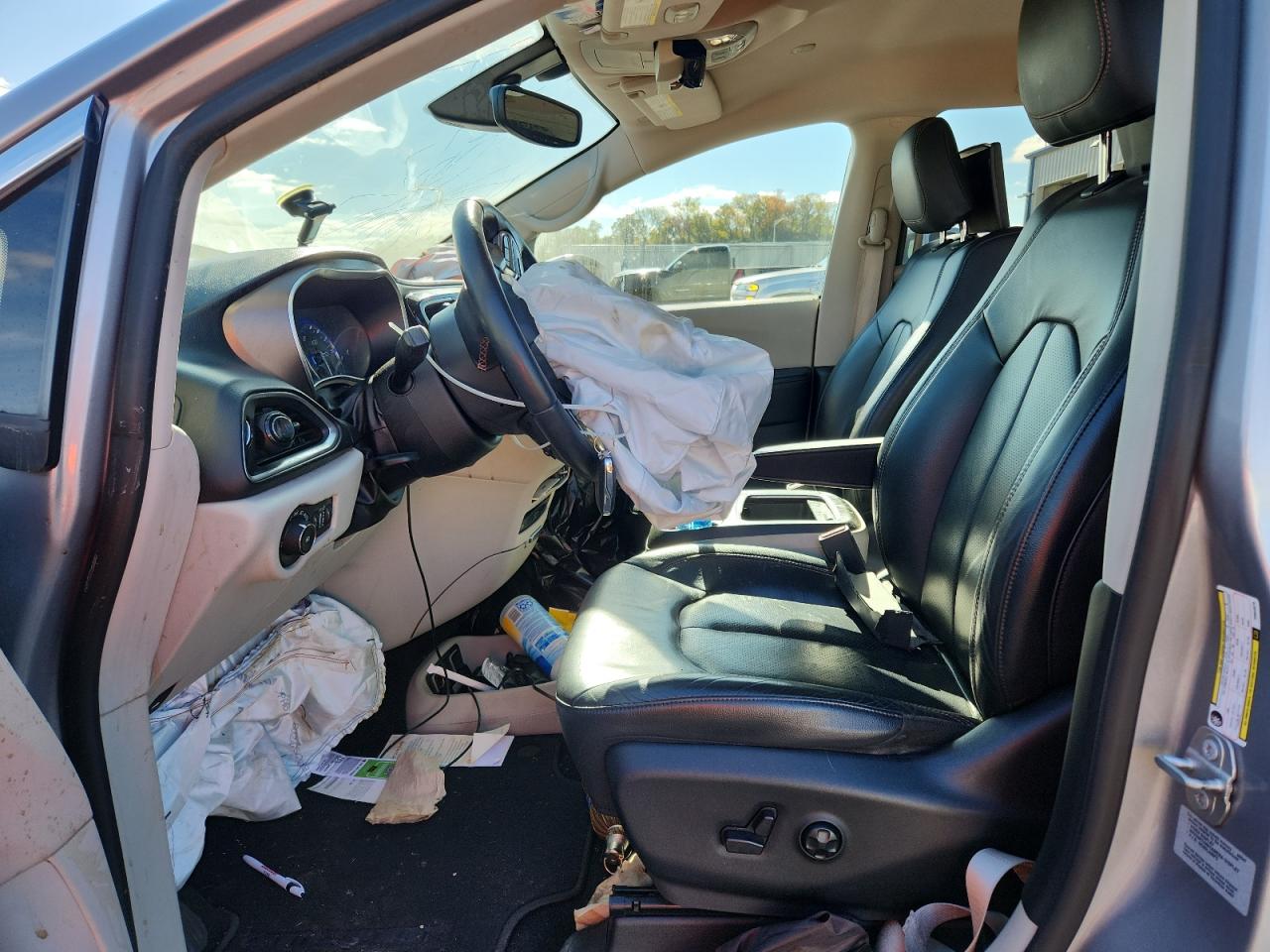 2017 Chrysler Pacifica Touring L Plus VIN: 2C4RC1EG2HR840079 Lot: 90120435