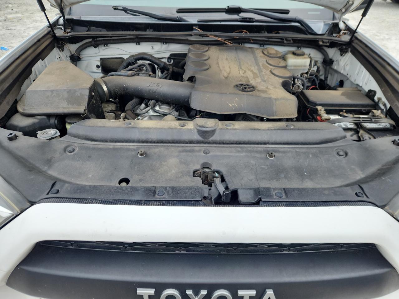 2015 Toyota 4Runner Sr5/Sr5 Premium VIN: JTEBU5JR5F5218689 Lot: 85707265