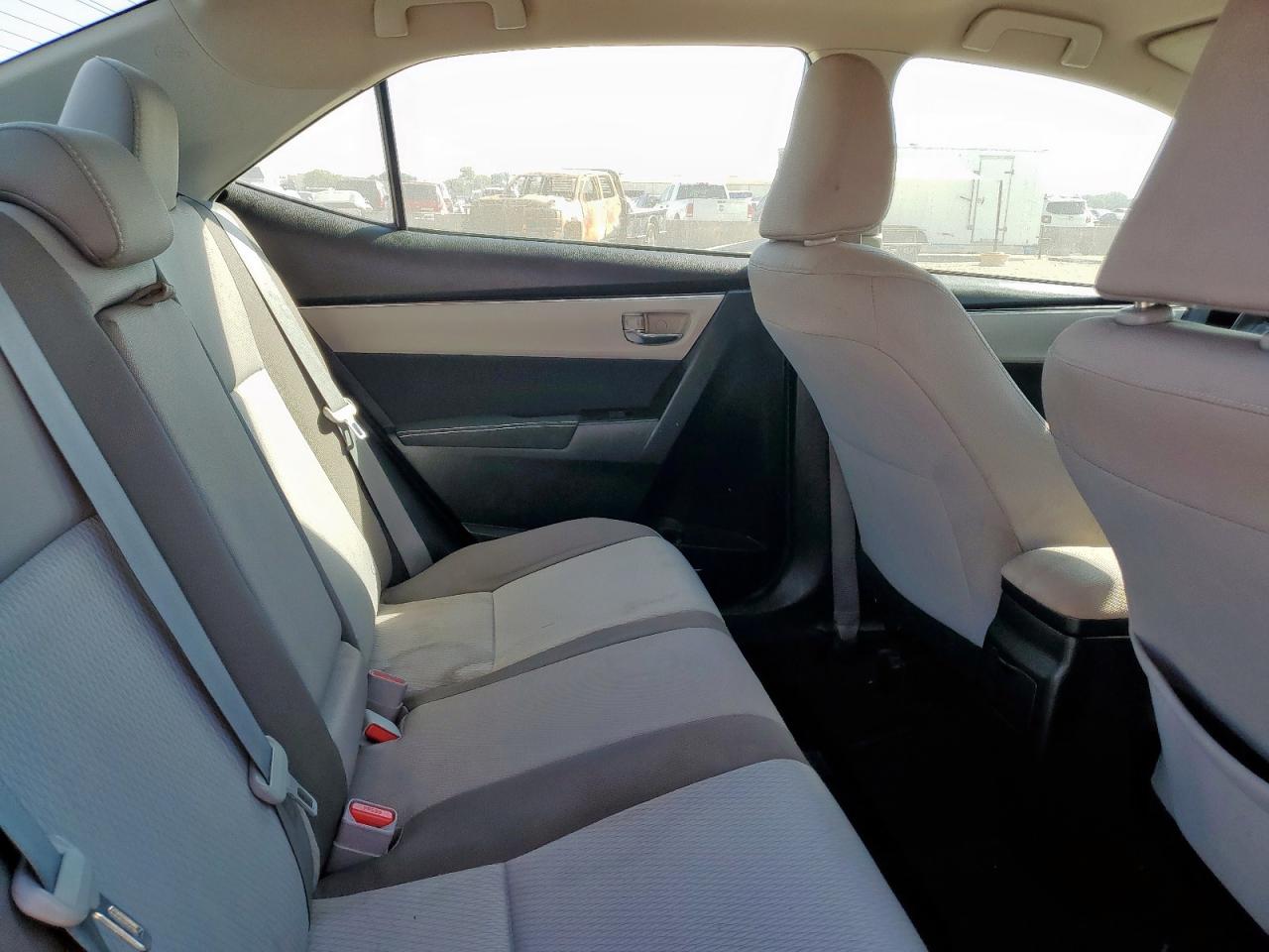 2017 Toyota Corolla L VIN: 5YFBURHE9HP688387 Lot: 82200725