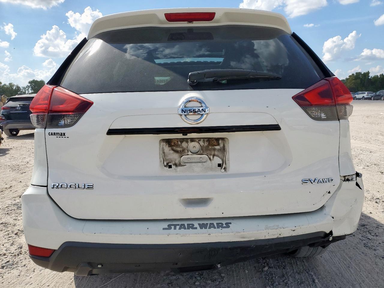 2017 Nissan Rogue Sv VIN: 5N1AT2MV0HC768581 Lot: 84964455