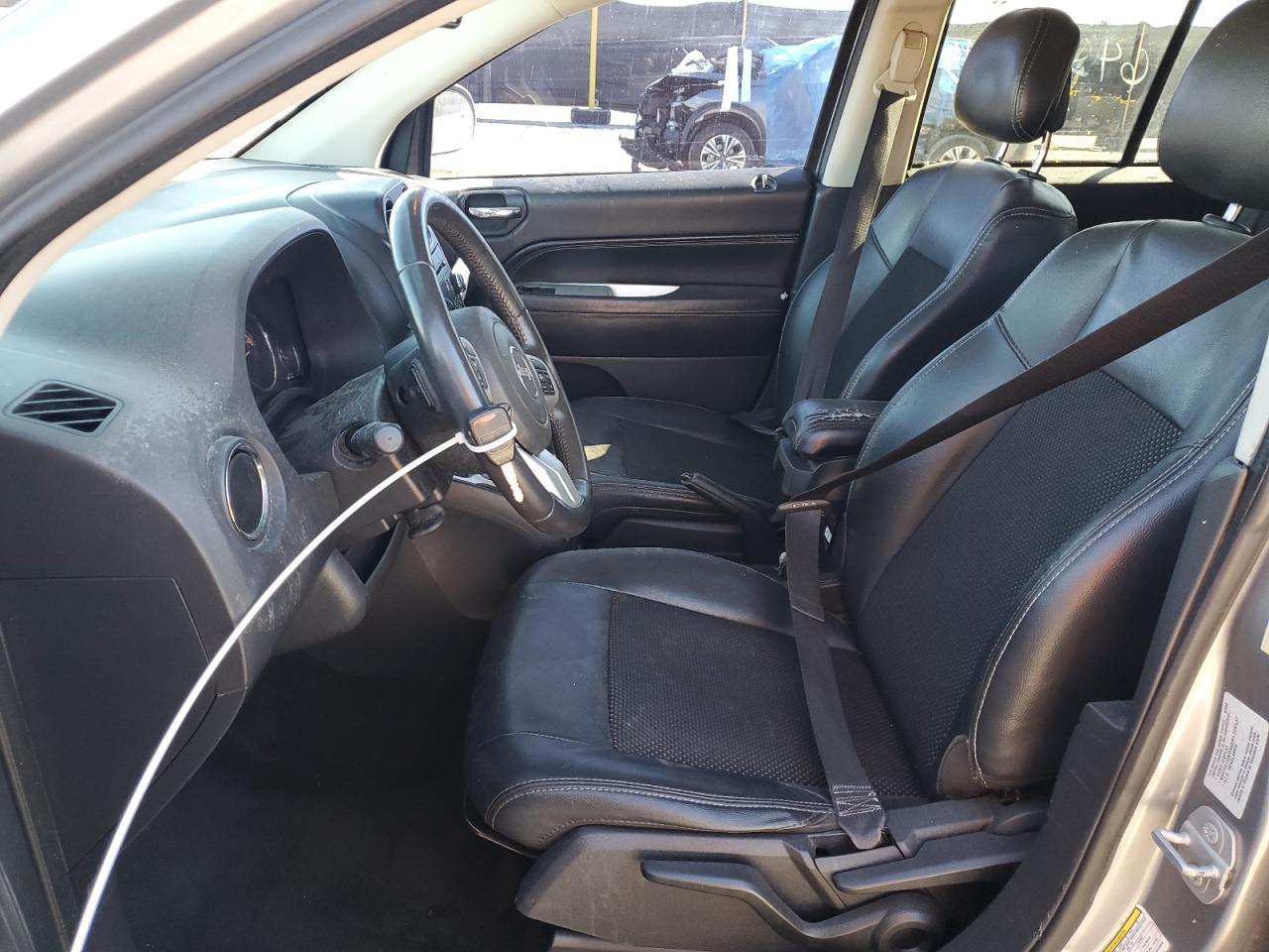 2016 Jeep Compass Latitude VIN: 1C4NJDEB8GD645888 Lot: 82582415