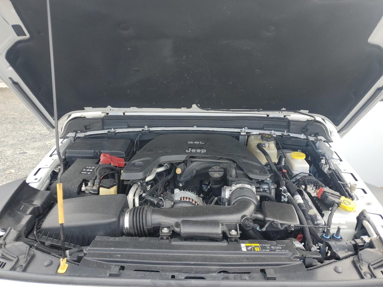 2018 Jeep Wrangler Unlimited Sport VIN: 1C4HJXDGXJW152737 Lot: 85274075