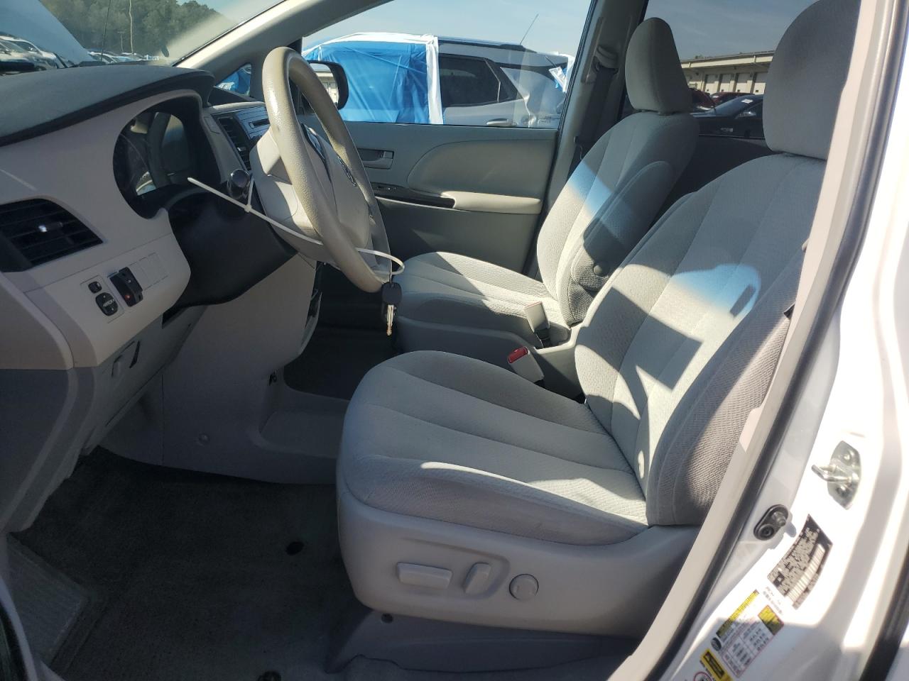 2014 Toyota Sienna Le VIN: 5TDKK3DC6ES475052 Lot: 81946725