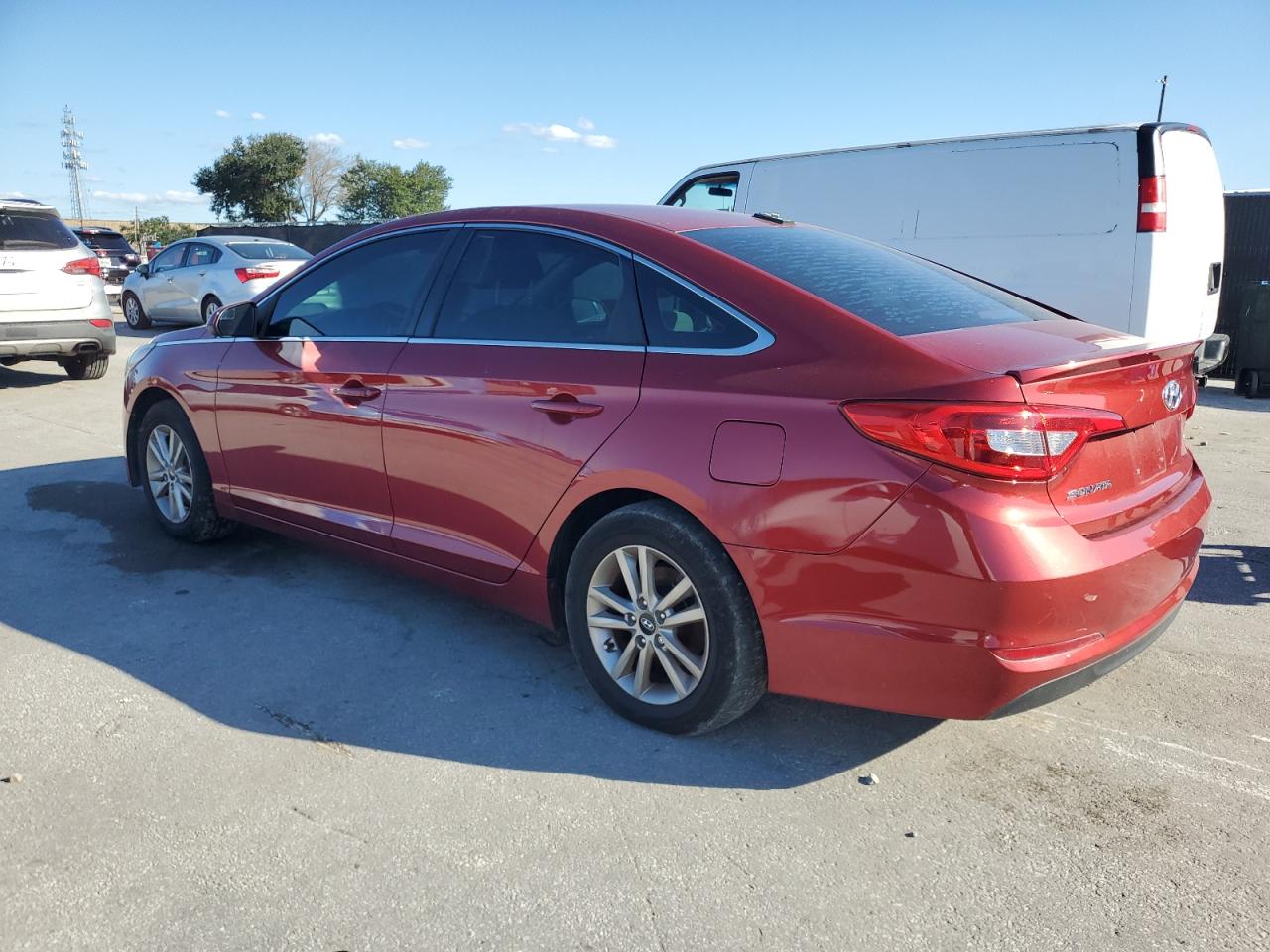 Фото: 5NPE24AF9GH379412