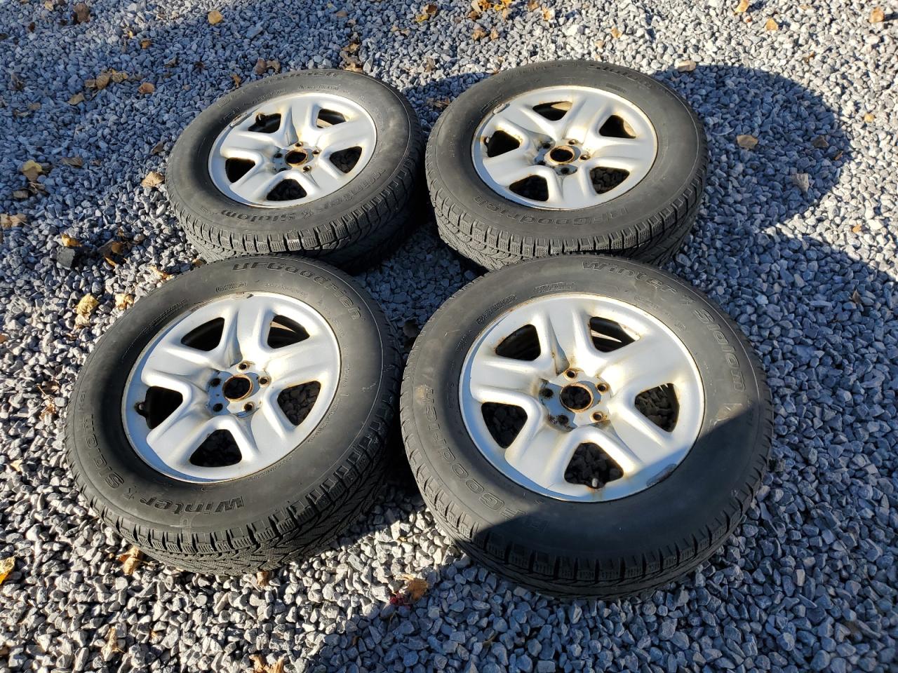 2020 Toyota Rav4 Le VIN: 2T3B1RFVXLC130706 Lot: 89649625