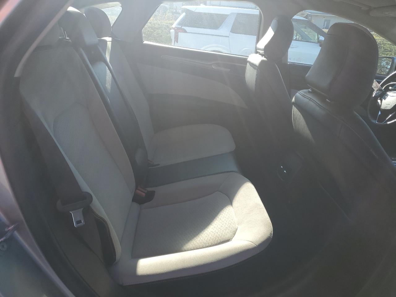 2020 Ford Fusion Se VIN: 3FA6P0HDXLR261031 Lot: 90236165