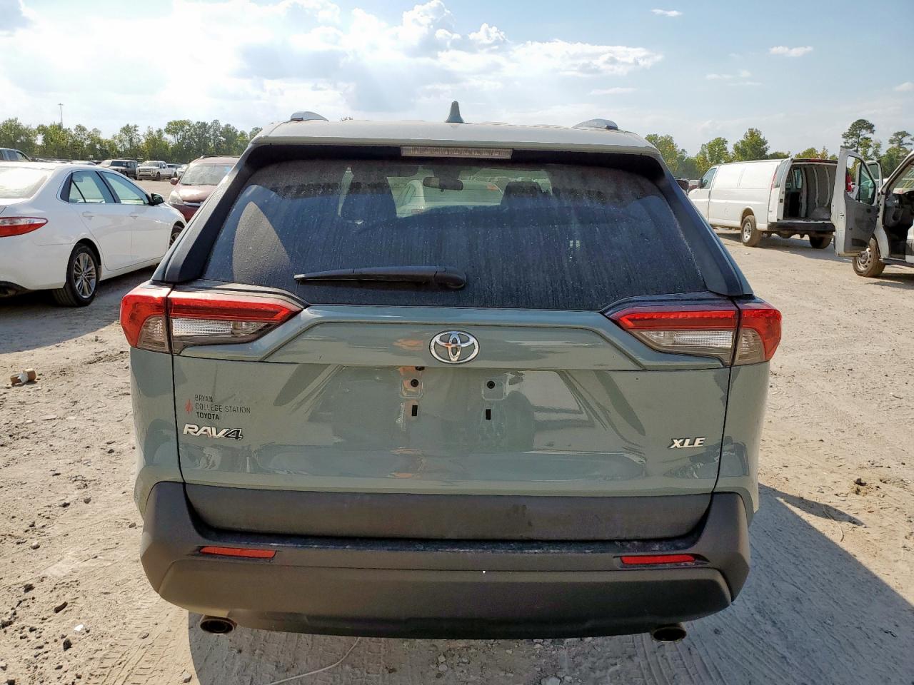 2021 Toyota Rav4 Xle VIN: 2T3W1RFV7MW107868 Lot: 84789725