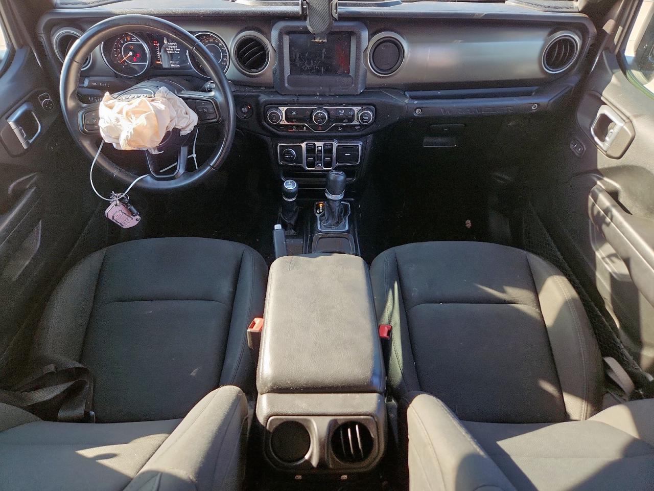 2018 Jeep Wrangler Unlimited Sport VIN: 1C4HJXDG2JW246160 Lot: 85196775