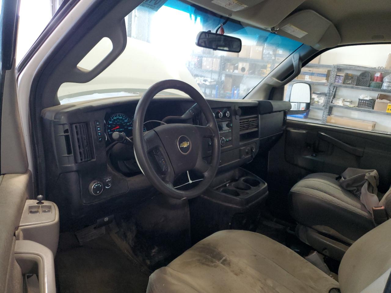 2017 Chevrolet Express G2500 VIN: 1GCWGAFF7H1121380 Lot: 84547005