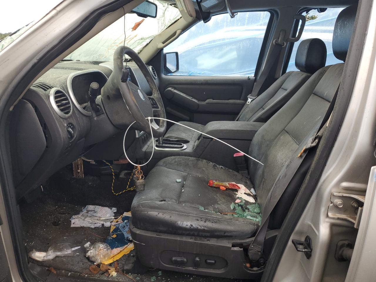 2007 Mercury Mountaineer Luxury VIN: 4M2EU37E07UJ10587 Lot: 80163575