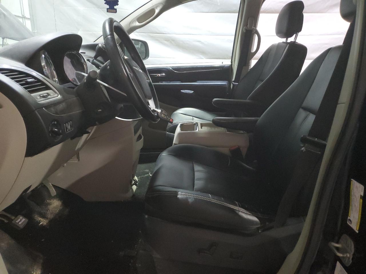 2011 Chrysler Town & Country Touring L VIN: 2A4RR8DG1BR635797 Lot: 85089165