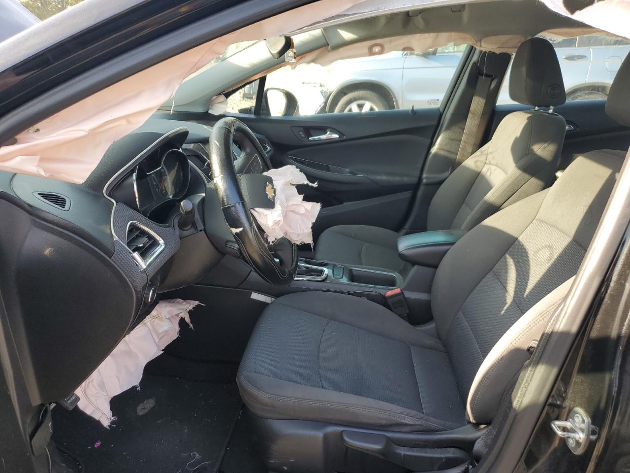 2019 Chevrolet Cruze Lt VIN: 1G1BE5SM1K7100134 Lot: 84522015