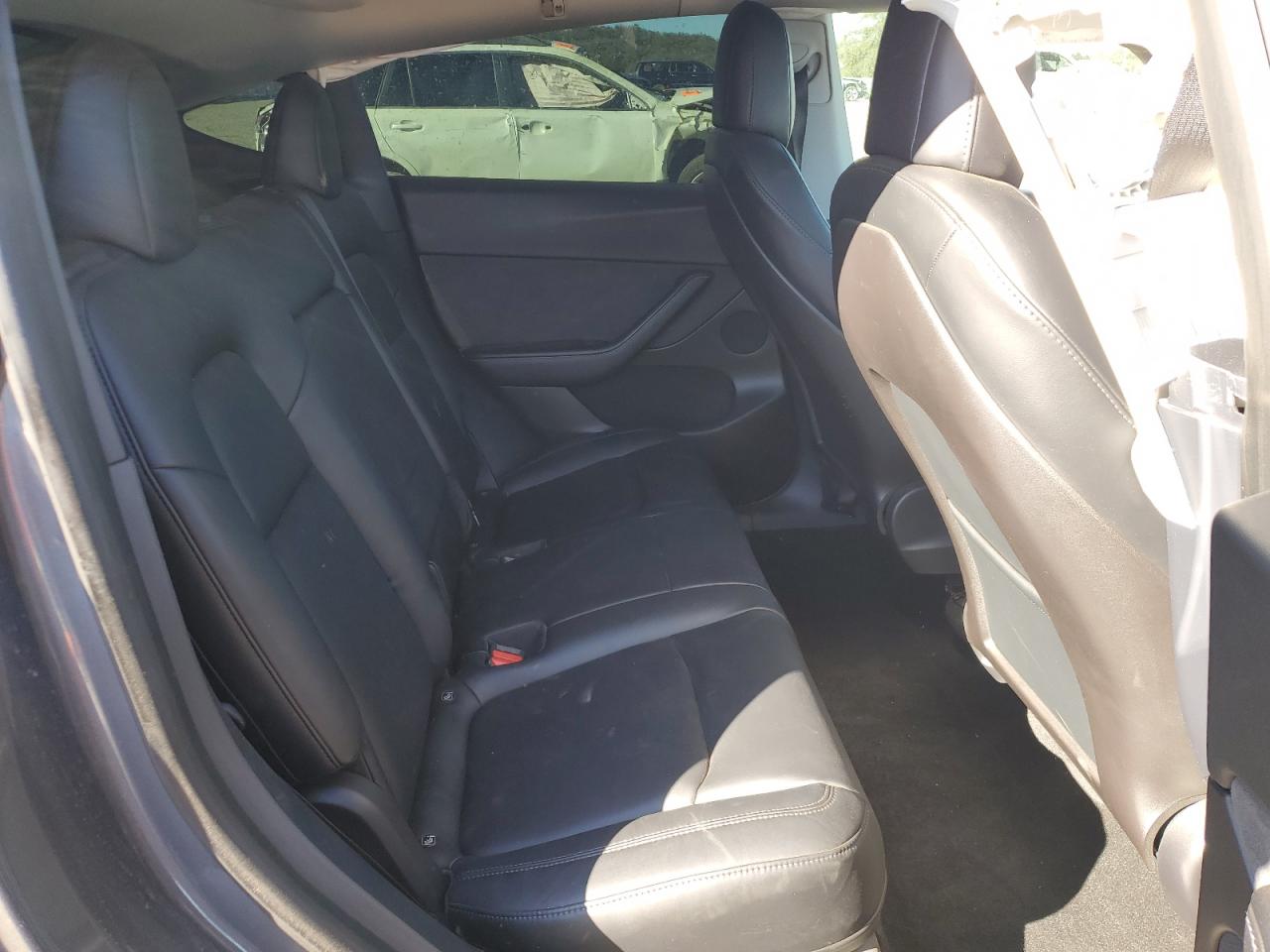 2020 Tesla Model Y VIN: 5YJYGDEF7LF000988 Lot: 85408255