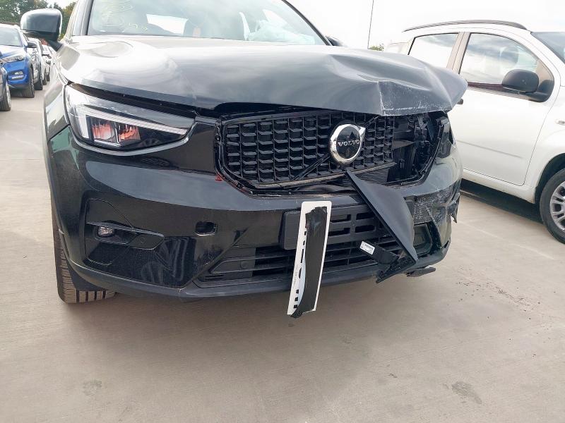 2025 VOLVO XC40 2.0 B4P PLUS DARK 5DR AUTO