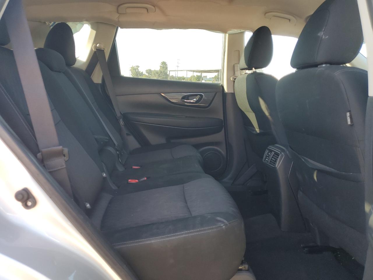 2018 Nissan Rogue S VIN: KNMAT2MT1JP553857 Lot: 81915795