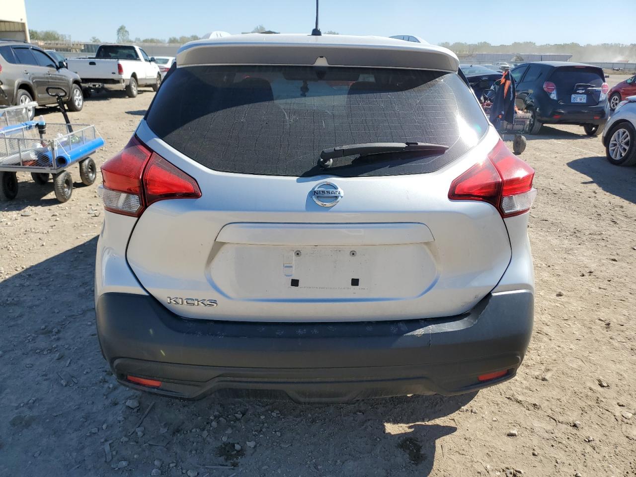 2018 Nissan Kicks S VIN: 3N1CP5CU3JL543225 Lot: 85568845