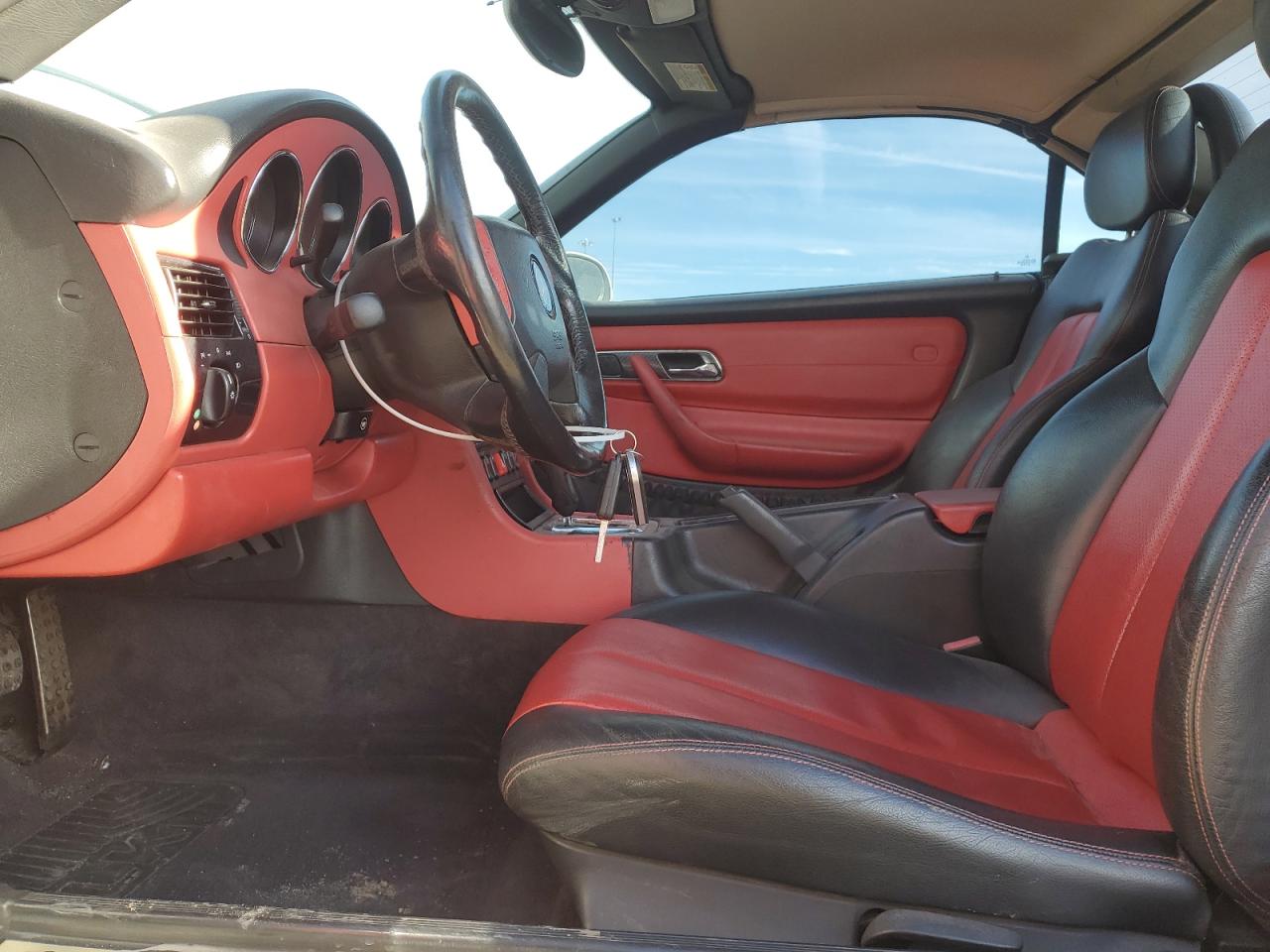 1999 Mercedes-Benz Slk 230 Kompressor VIN: WDBKK47F9XF124889 Lot: 86830045