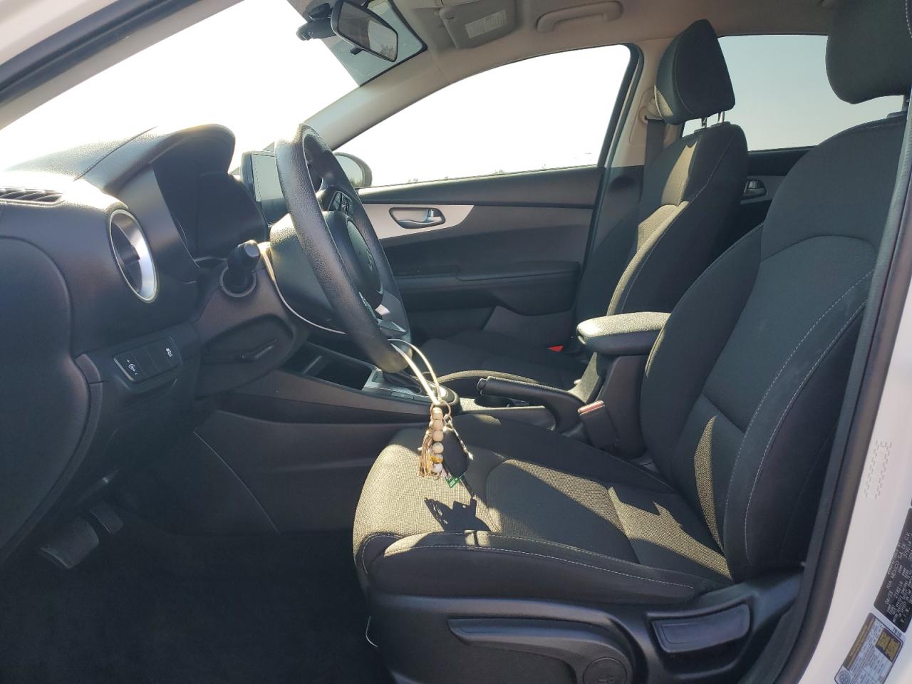 2023 Kia Forte Lx VIN: 3KPF24AD1PE624629 Lot: 90669525